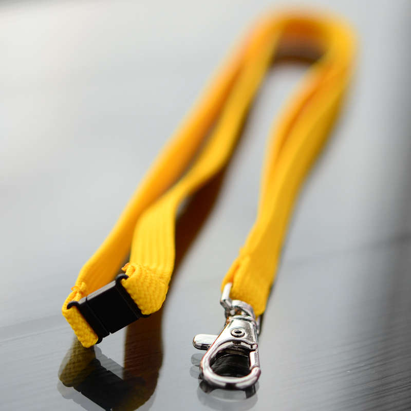 Mikadon Keltainen Classic 10mm Kaulanauha papukaijaklipsi ja turvalukko